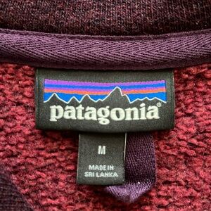 Patagonia Woolie Fleece 1/4 zip womens pullover in dark plum